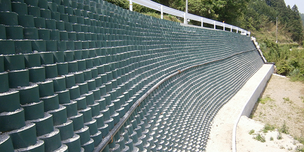 ferguson-waterworks-presto-geoweb-retaining-walls-02