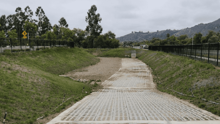 ferguson waterworks articulated concrete blocks3