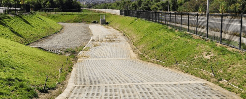 ferguson waterworks articulated concrete hero